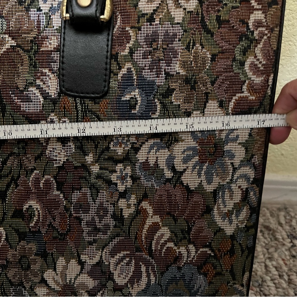 Floral attache case bag . 17.2” X 2.5” X 12.3” - Picture 16 of 16